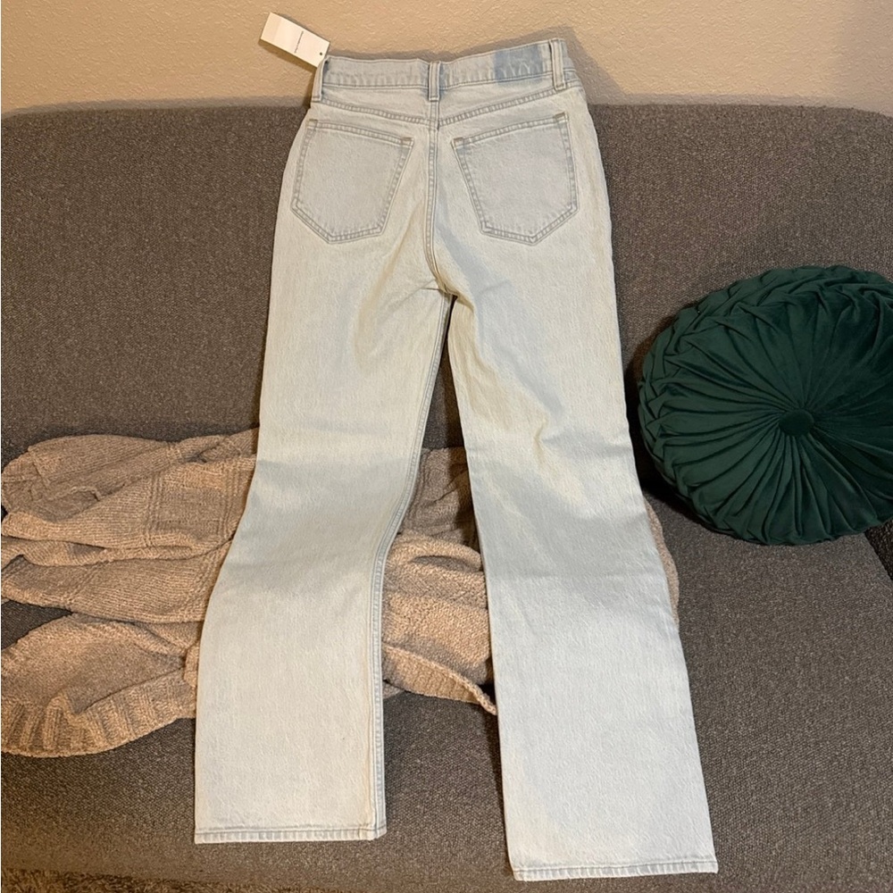 Abercrombie & Fitch Light Wash Straight Leg Jeans - Picture 3 of 4